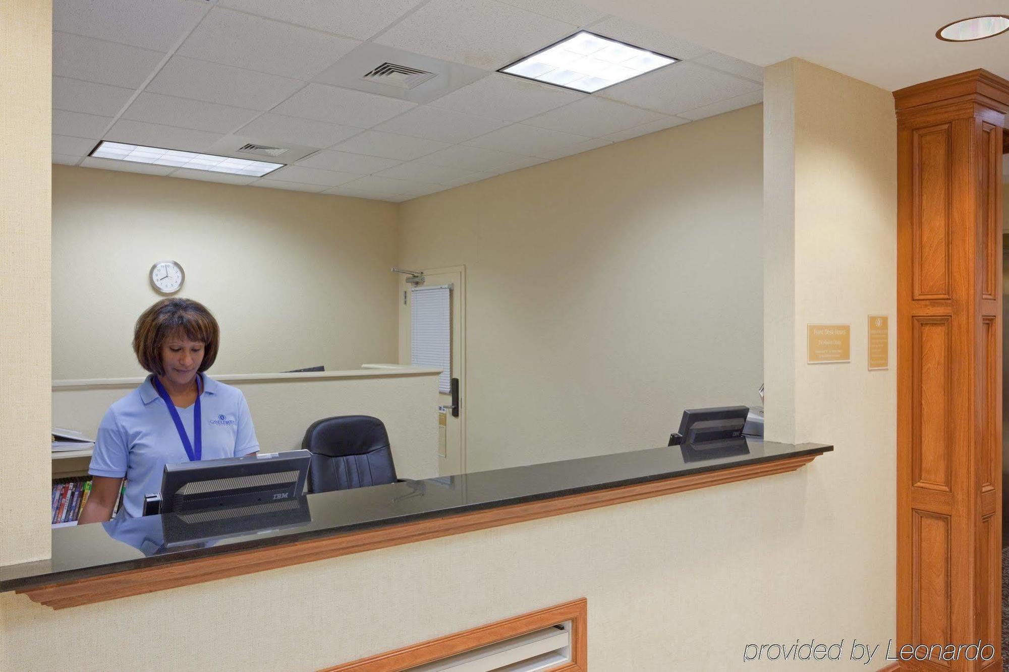 Candlewood Suites-West Springfield, An Ihg Hotel Interior photo